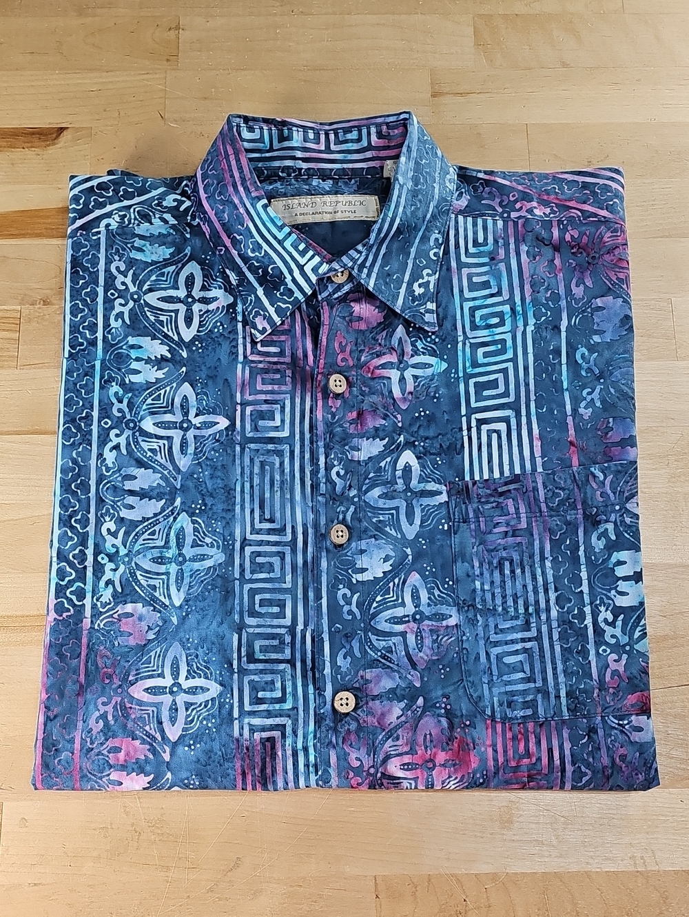 Island Republic Hawaiian Batik Shirt Mens Large Short Sleeve Cotton Button Up